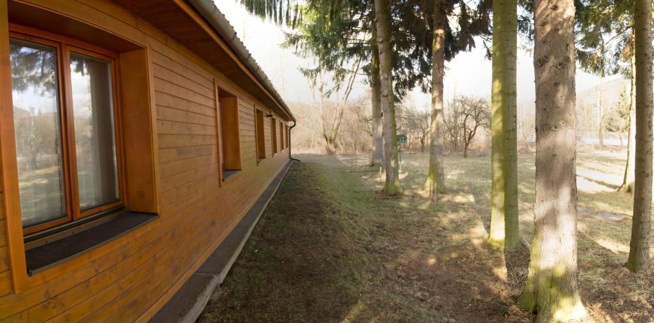 Turistická ubytovňa Forgáč Oravsky Podzamok Esterno foto