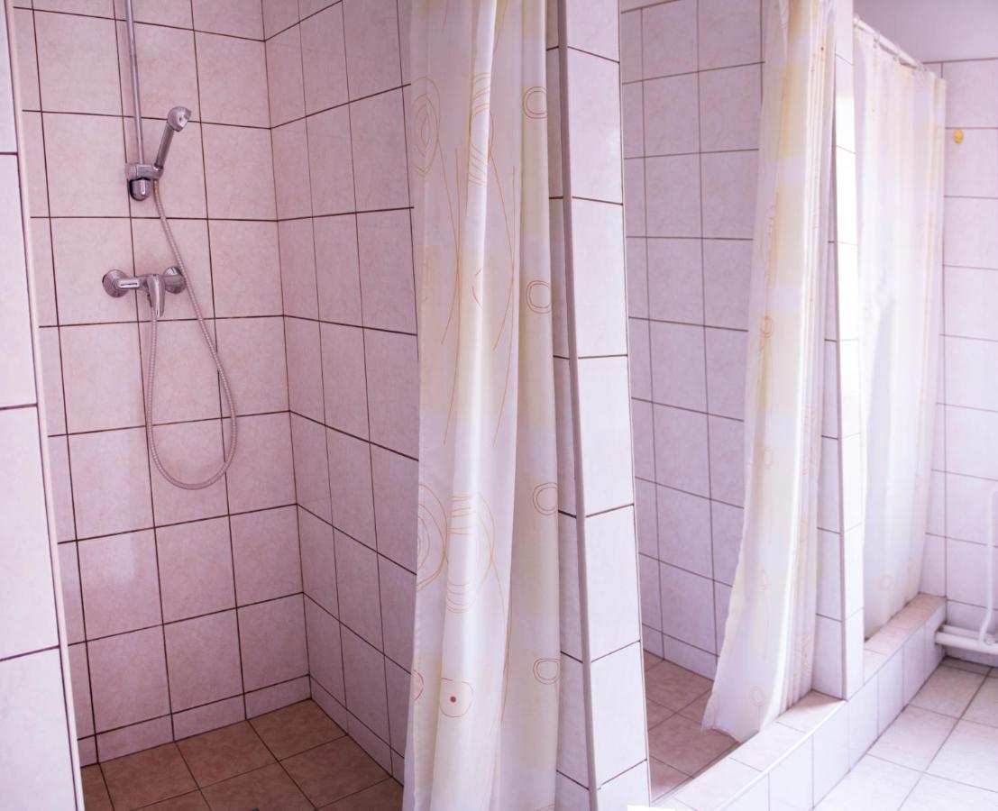 Turistická ubytovňa Forgáč Oravsky Podzamok Esterno foto