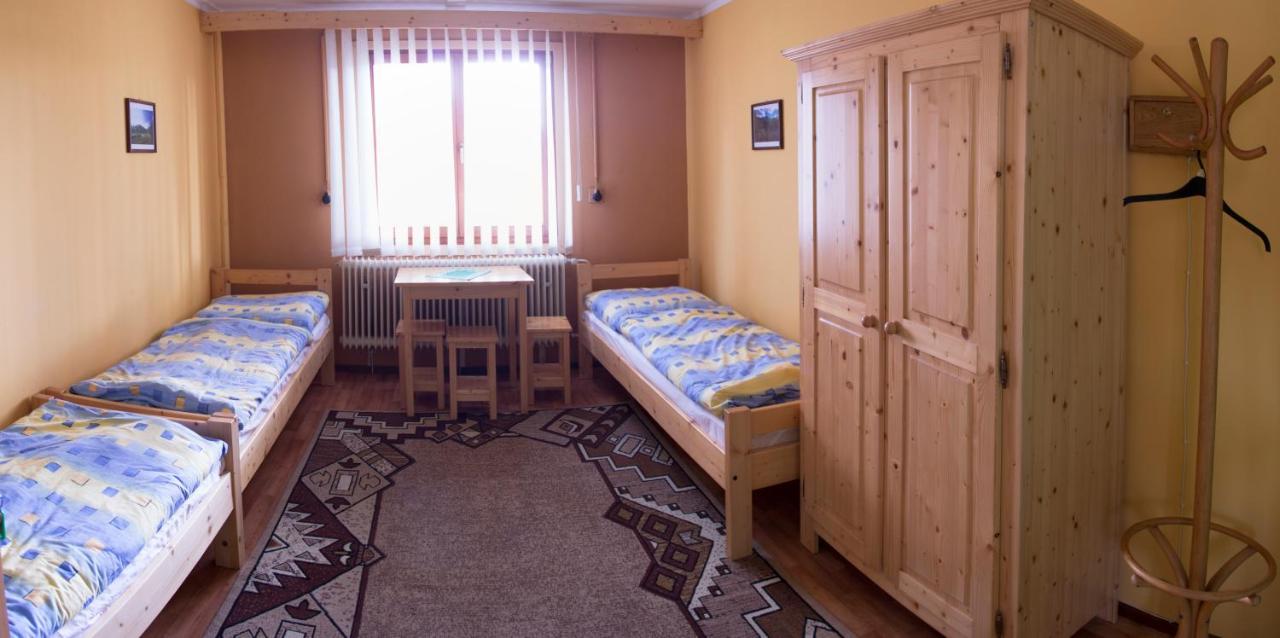 Turistická ubytovňa Forgáč Oravsky Podzamok Esterno foto